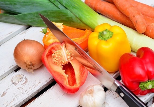 Quels sont les ingrédients et les produits locaux utilisés par le restaurant L'Ancienne Poste ?